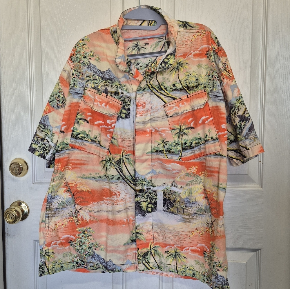 Casual Men’s Short-Sleeve Button-Down Hawaiian Shirt - Coral Palm Print